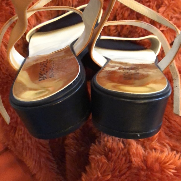 🆕Michael Kors criss cross ankle strap leather low platform wedge sandals NWOT - Picture 4 of 9